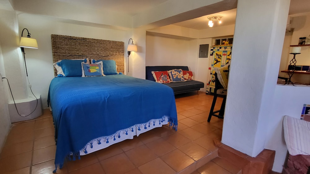 Classic Room, Multiple Beds, Patio, Partial Ocean View photo 2