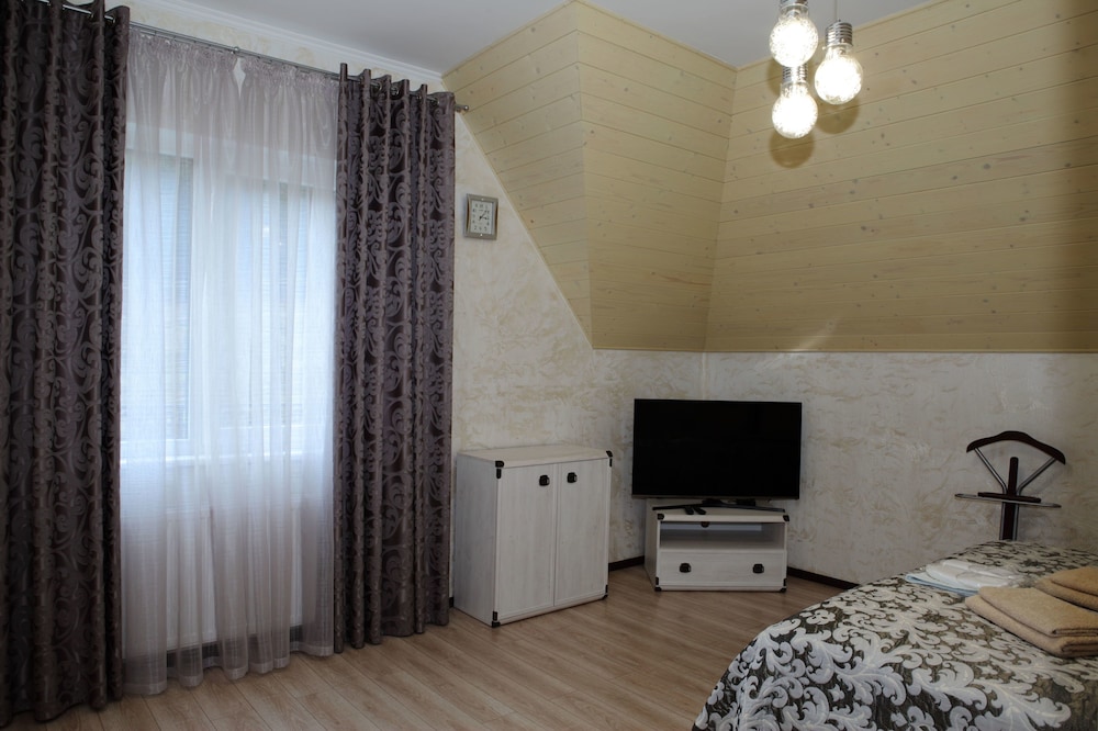 Deluxe Suite, 1 Bedroom, Kitchen, Mountain View