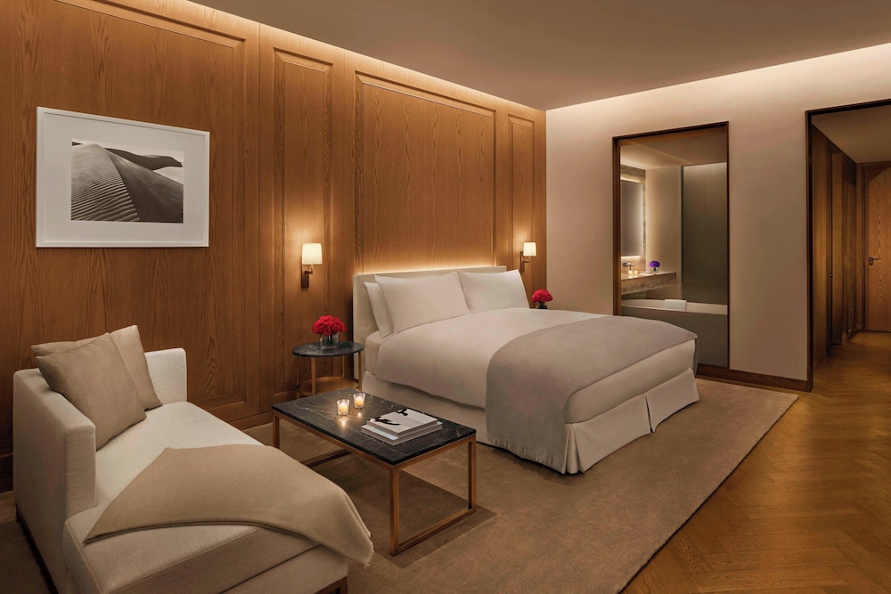 Deluxe Room, 1 King Bed, Marina View