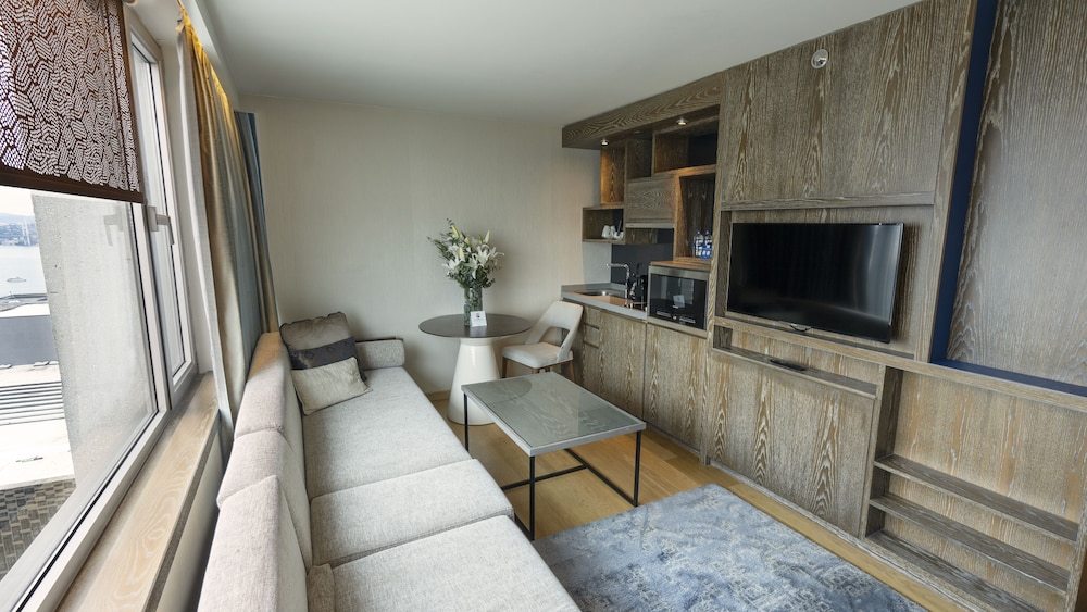 Family Suite, Lounge Access photo 2