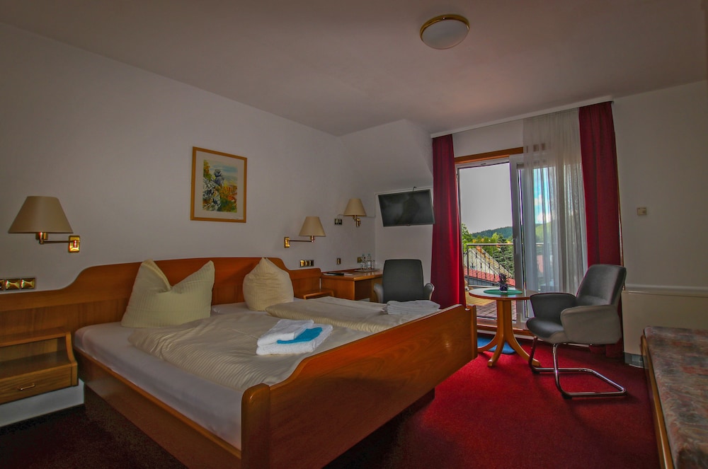 Double Room, 1 Bedroom, Balcony, Hill View