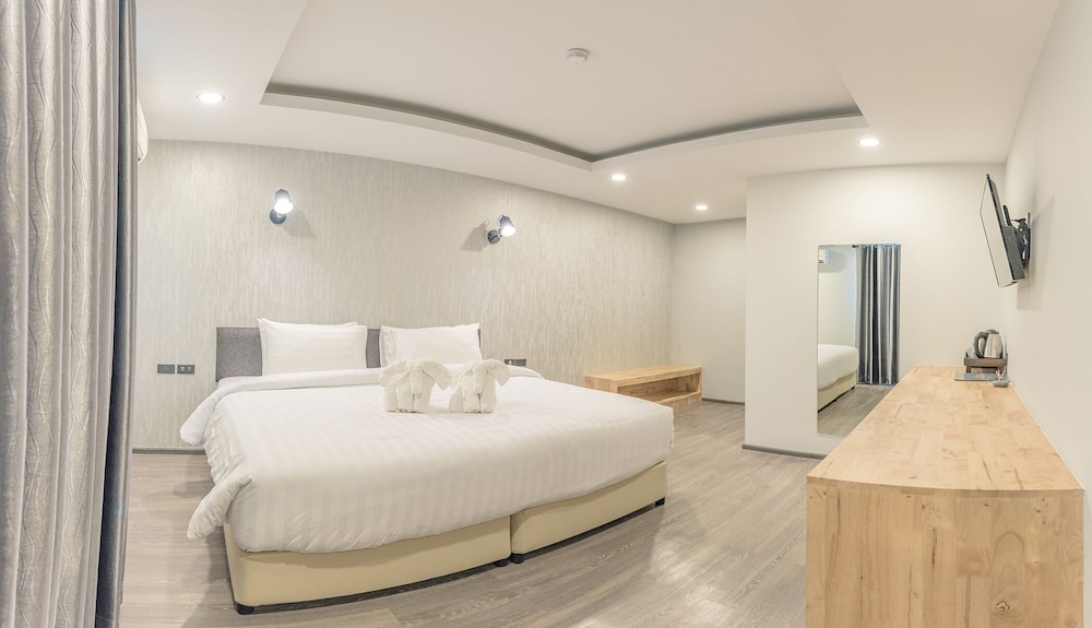 Superior Room, Non Smoking - Photo 1