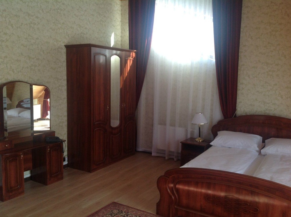 Suite, 1 Bedroom photo 2