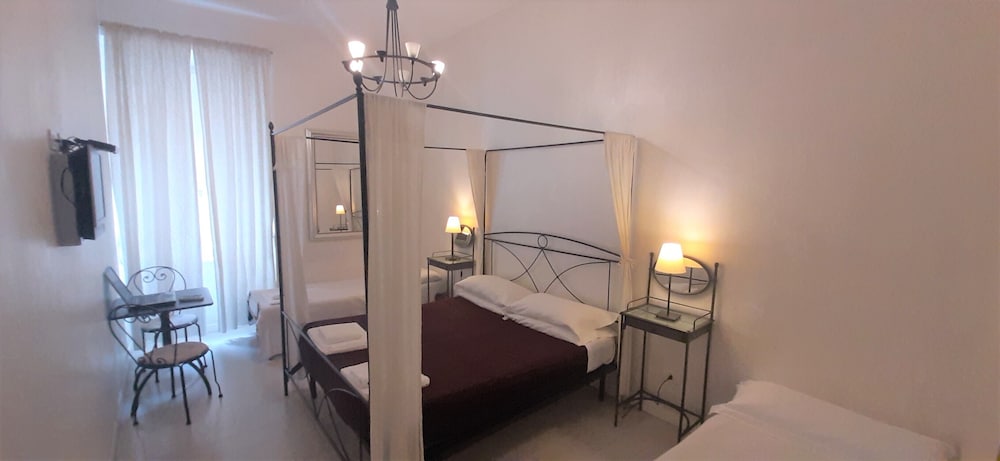 Quadruple Room photo 1