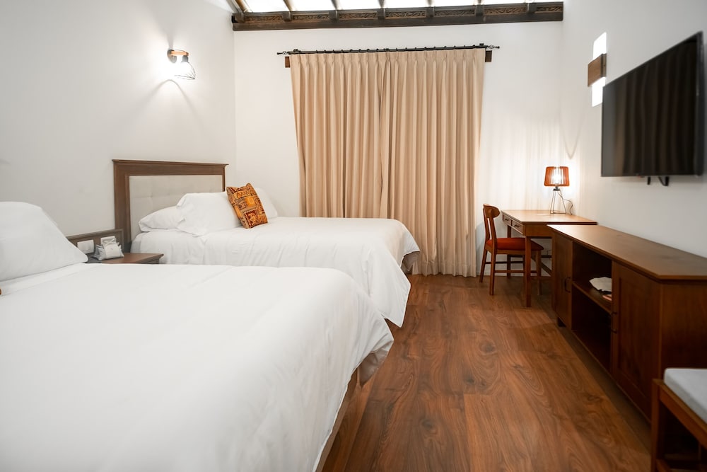 Standard Room, 2 Double Beds photo 3