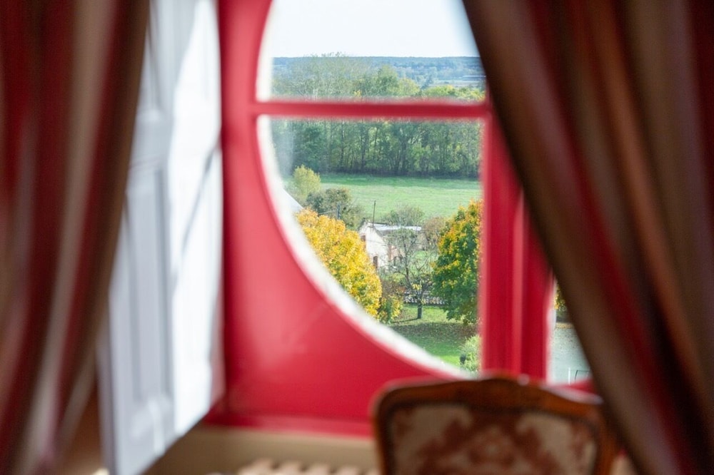 Deluxe Double Room, Ensuite, Garden View (Diane De Poitiers) - Photo 4
