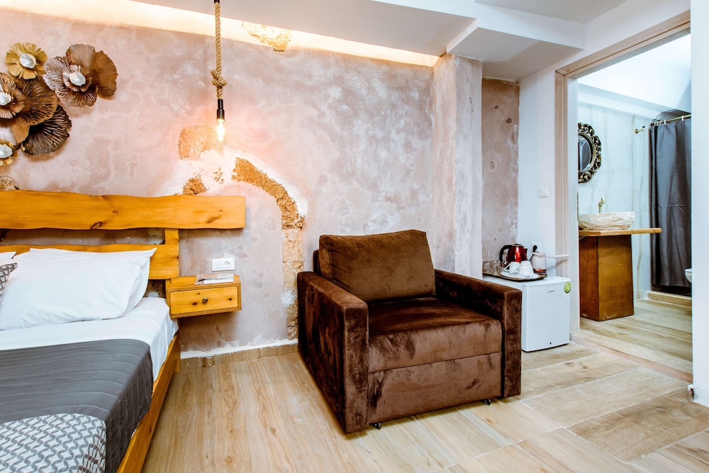 Double Room - Photo 29
