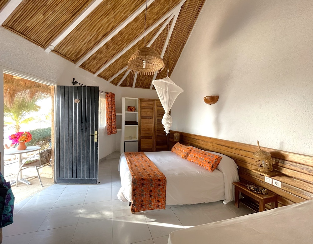 Superior Double Room, Beachside photo 2