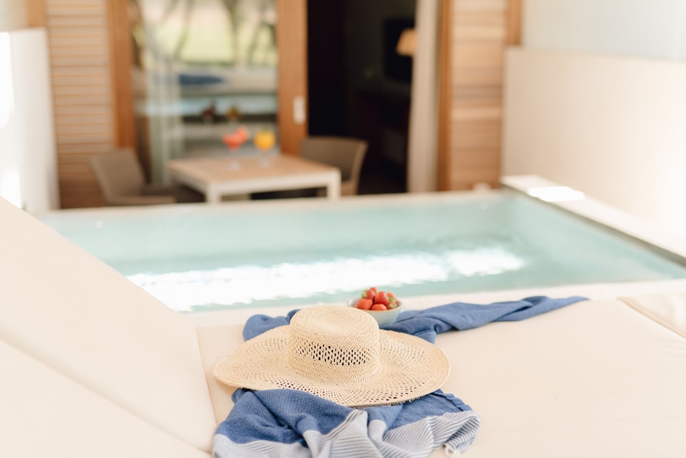 Deluxe Double Room, Private Pool - Photo 15