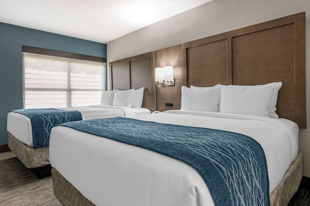 Suite, 2 Queen Beds, Non Smoking