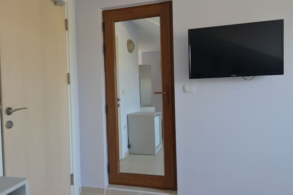 Standard Double Room - Photo 1