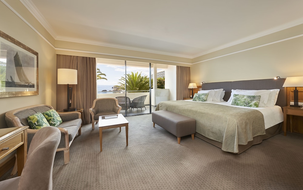 Twin Room, Partial Sea View