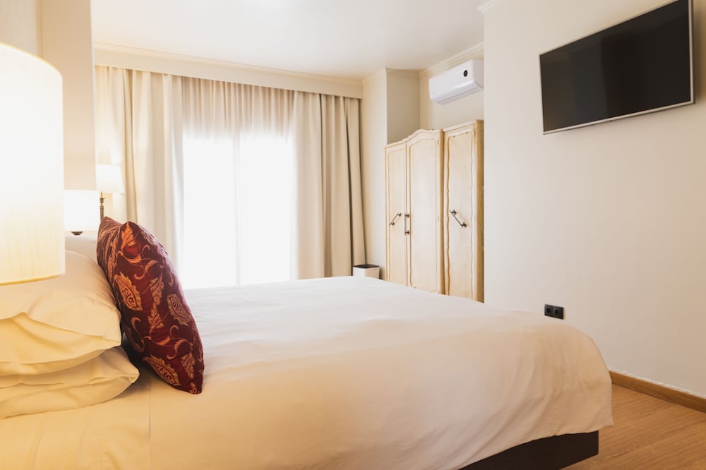 Standard Double or Twin Room photo 2