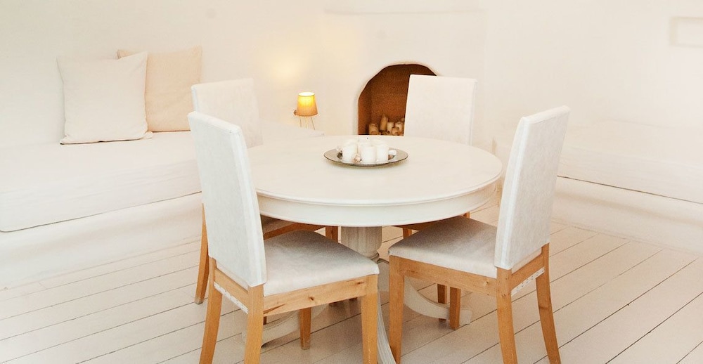Superior Suite - Photo 6