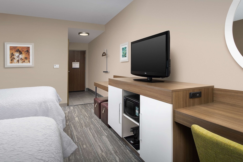 Room, 2 Queen Beds - Photo 2