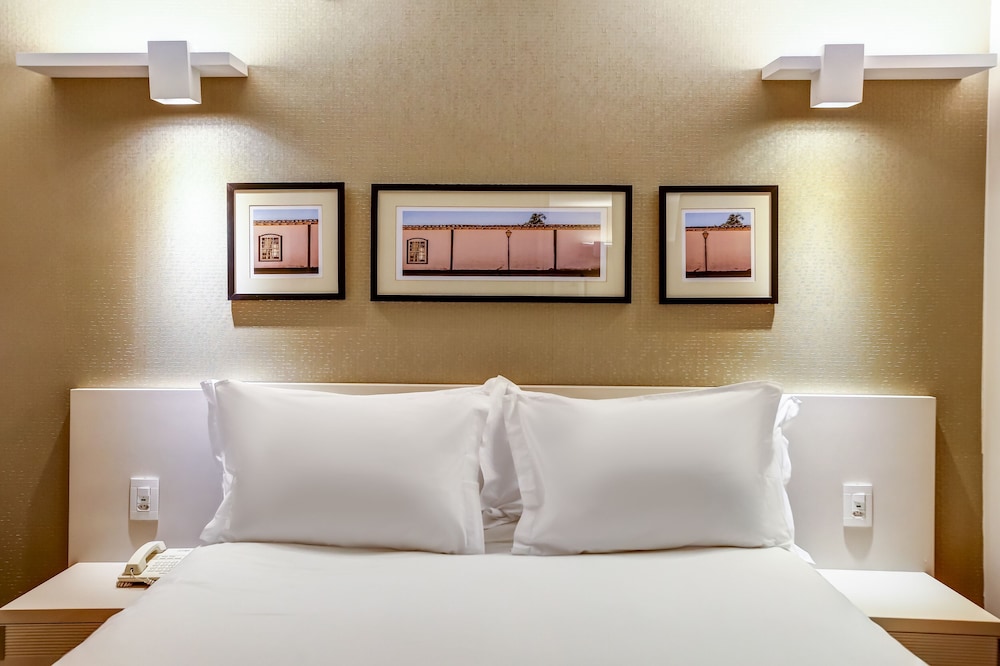 Business Suite, 1 Queen Bed, Non Smoking - Photo 7