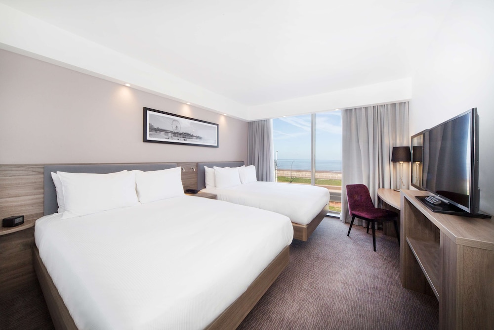 Family Room, 2 Double Beds, View photo 1