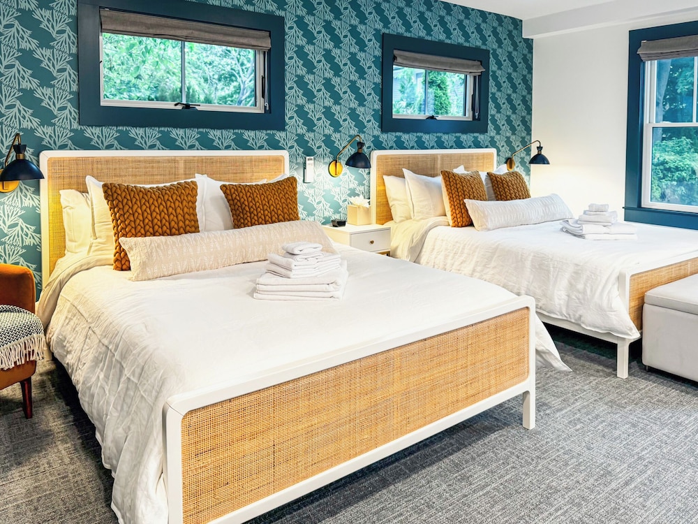 Superior Double Room, 2 Queen Beds, Non Smoking, Kitchenette photo 2
