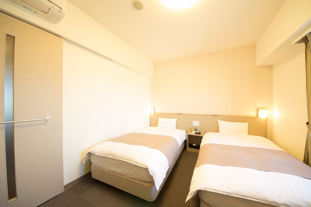 Twin Room, 2 Twin Beds, Non Smoking - Photo 7