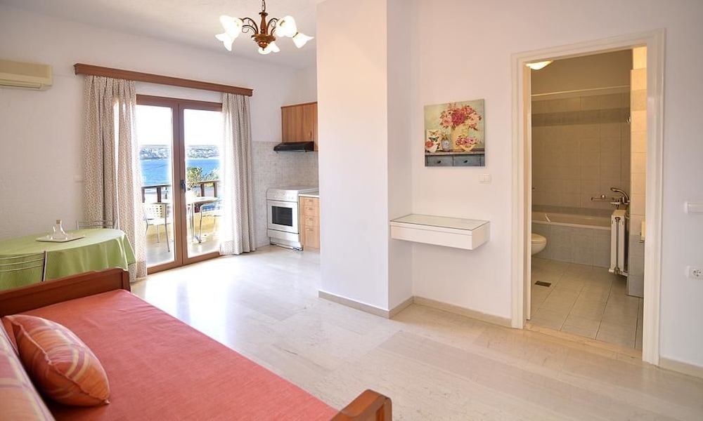 Classic Apartment, 1 Bedroom, Kitchen photo 1