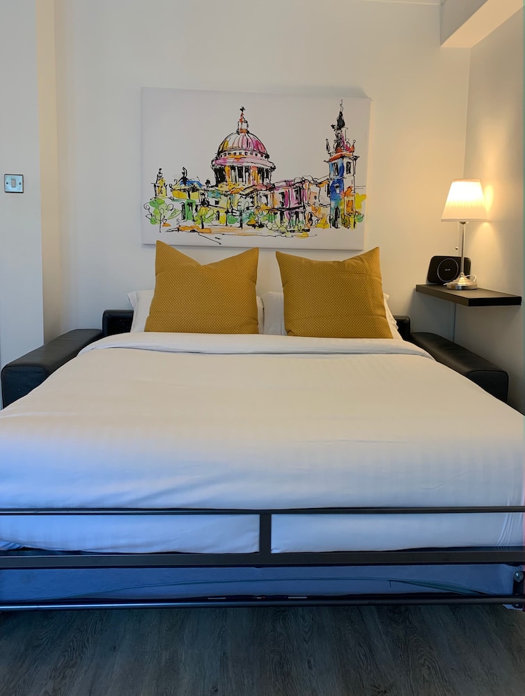 Luxury Studio Suite photo 2