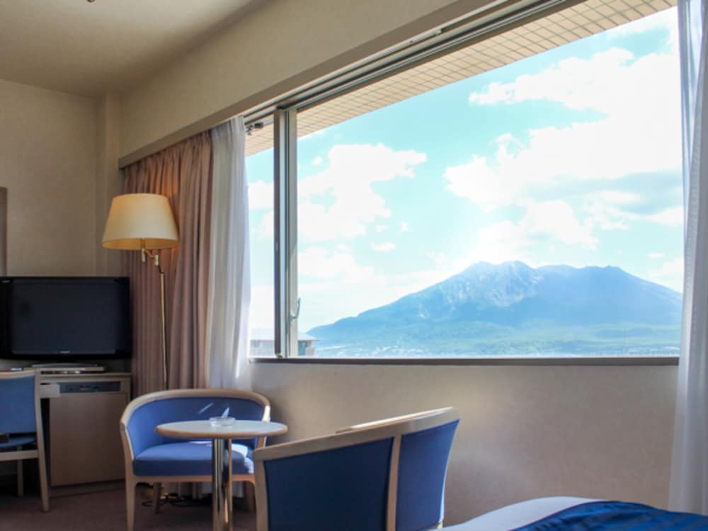 Triple Room, Smoking photo 1