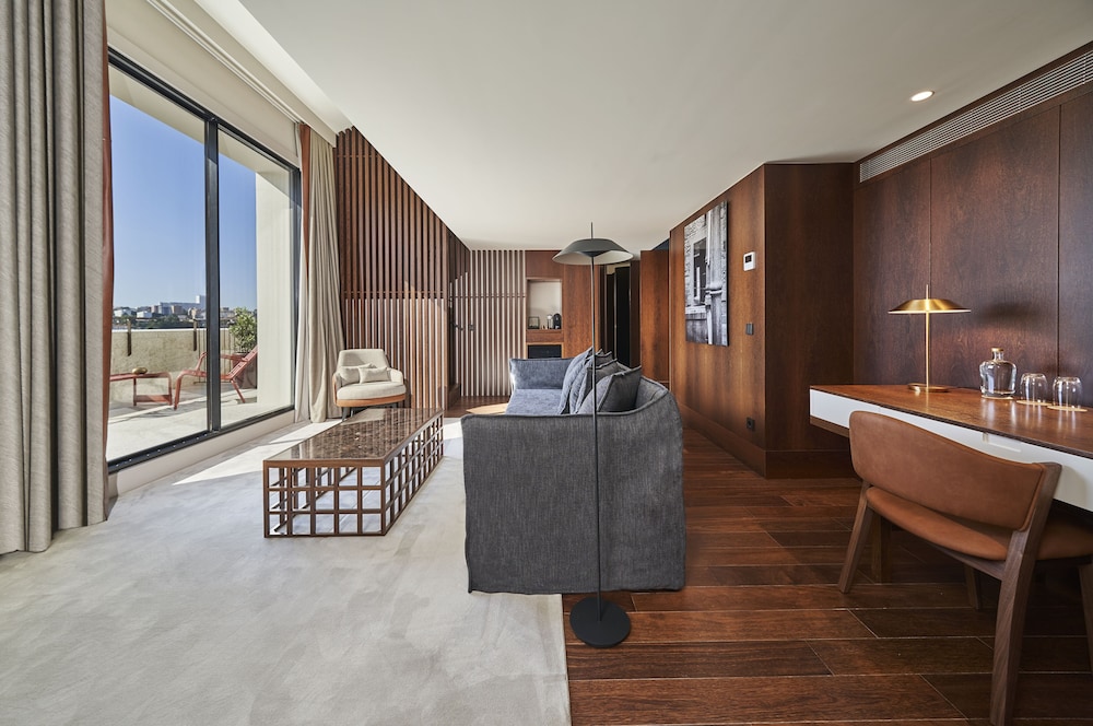 Suite Duplex (Top Floor)