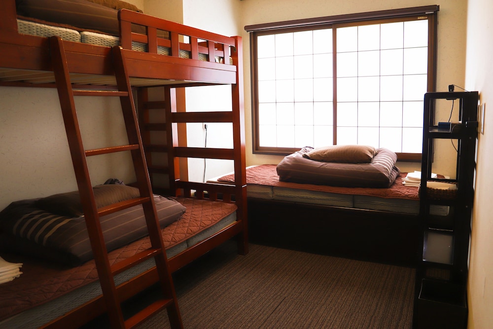 Triple Room (Private Bathroom) photo 1
