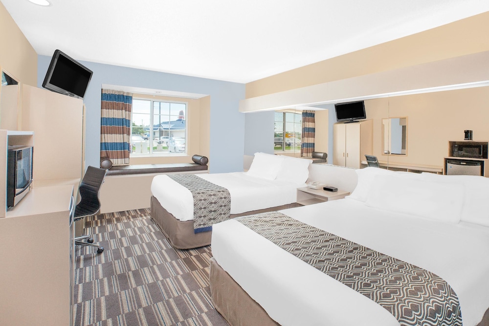 Room, 2 Queen Beds, Non Smoking photo 1