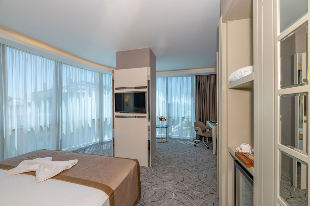 Exclusive Suite