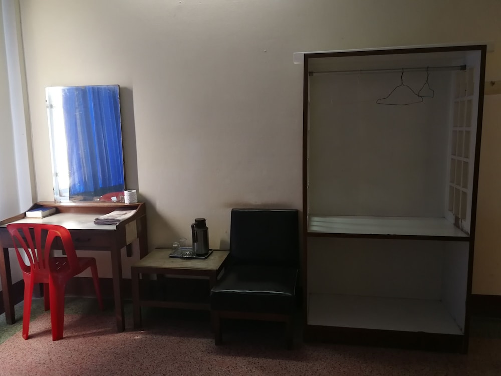 Budget Room with Fan (Big Single Bed) photo 2