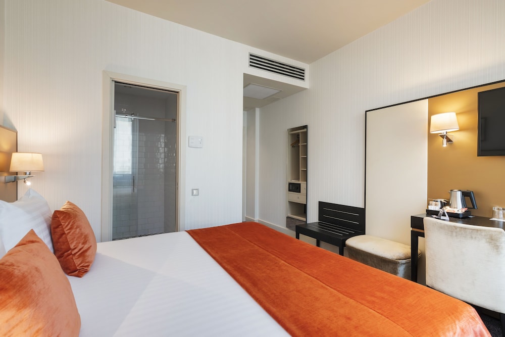 Standard Double or Twin Room (Single Use) photo 2