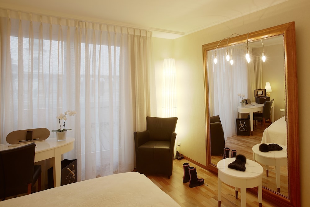 Double or Twin Room, River View - Photo 3