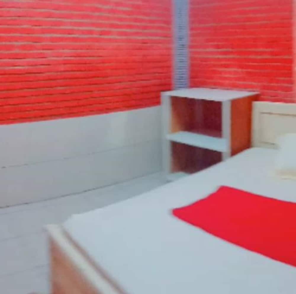 Raisa 1 - 3 Bedrooms