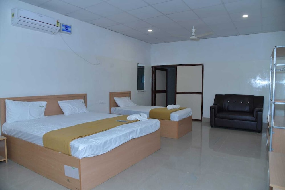 Deluxe Double or Twin Room photo 3