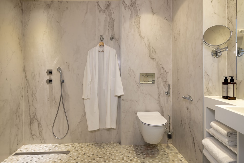 Hôtel Toujours & Spa bathroom photo