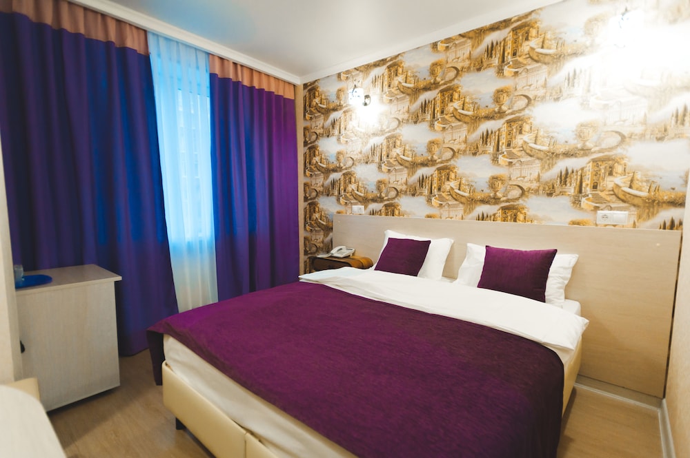 Basic Double Room photo 2