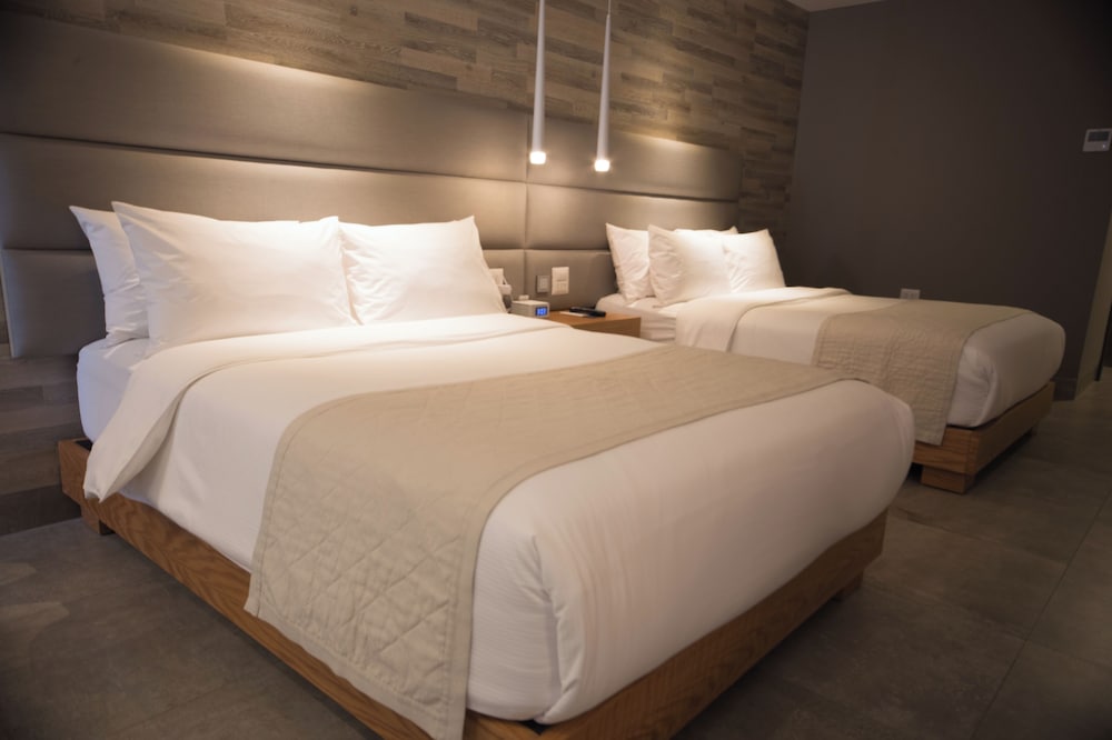 Deluxe Room, 2 Twin Beds, Ocean View - Photo 1