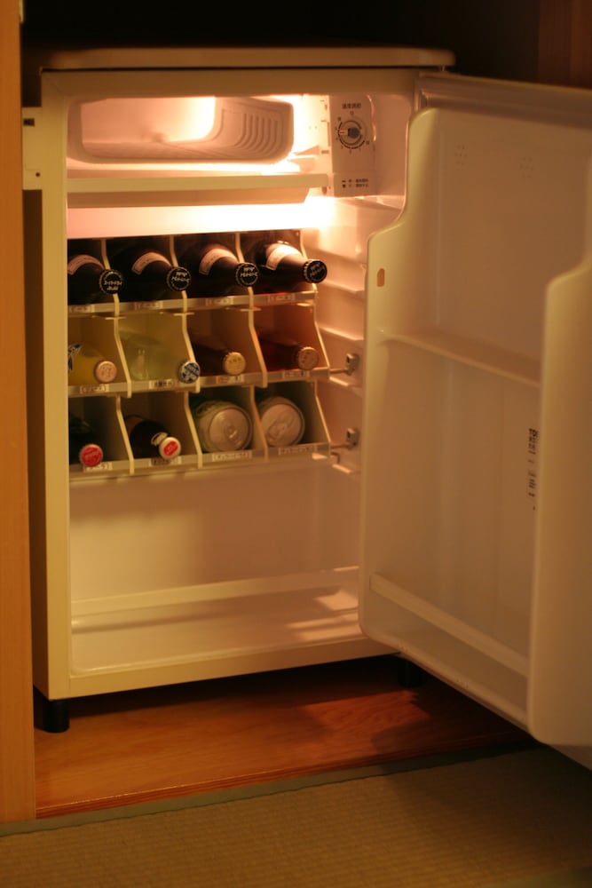 Twin Room - Photo 8