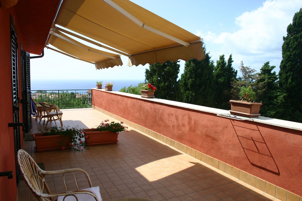 Standard Double Room, Garden View photo 2