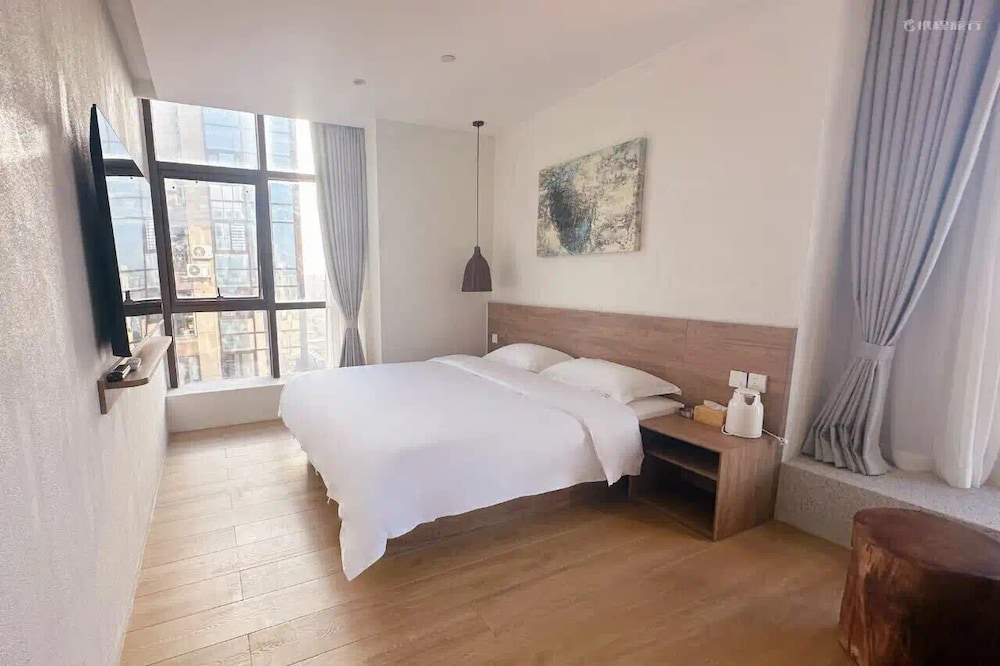 Luxury Double Room, City View