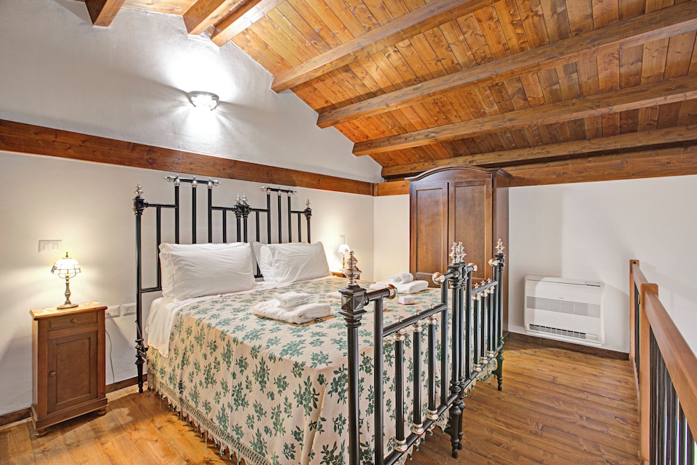 Family Room, Multiple Bedrooms (Masseria Antoglia Quercia Suite)