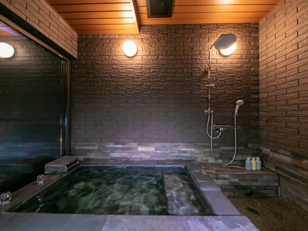 Suite, Maisonette 4 Beds, private bath, Non Smoking - Photo 2