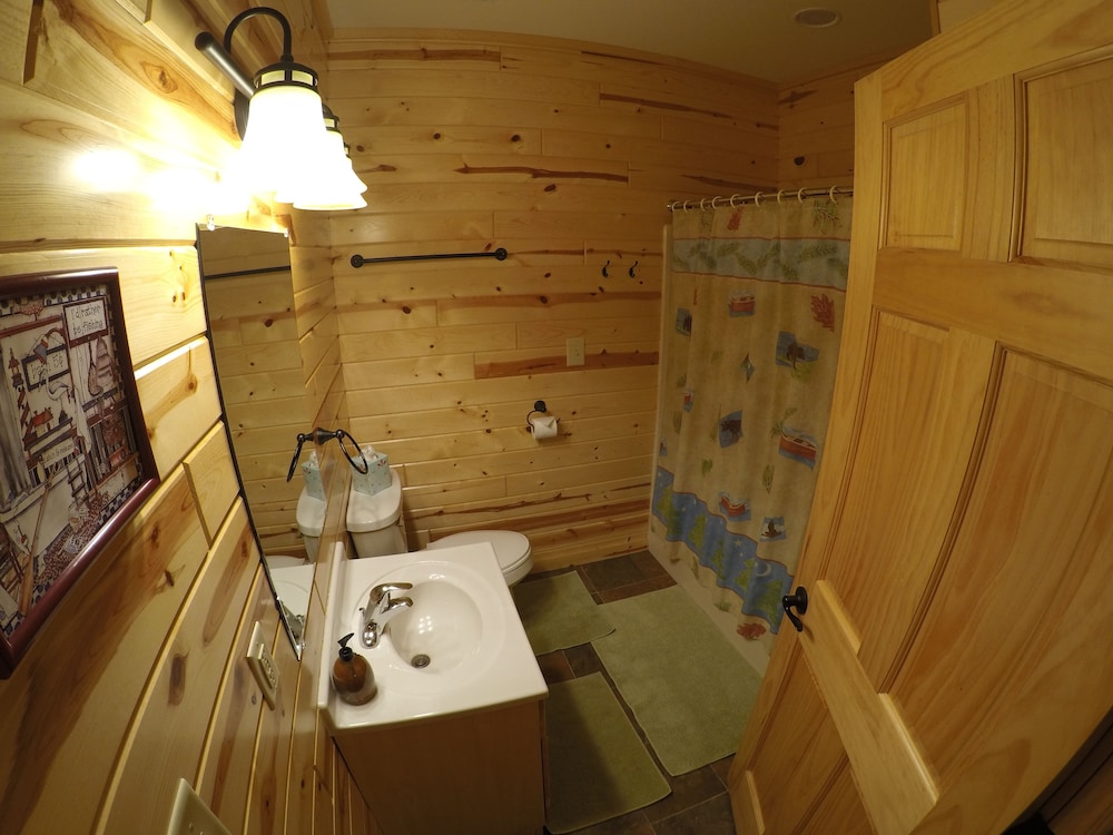 Cabin, 3 Bedrooms, Fireplace, Lake View (Willow Wood) photo 3