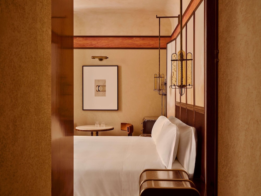 Classic Room, 1 King Bed