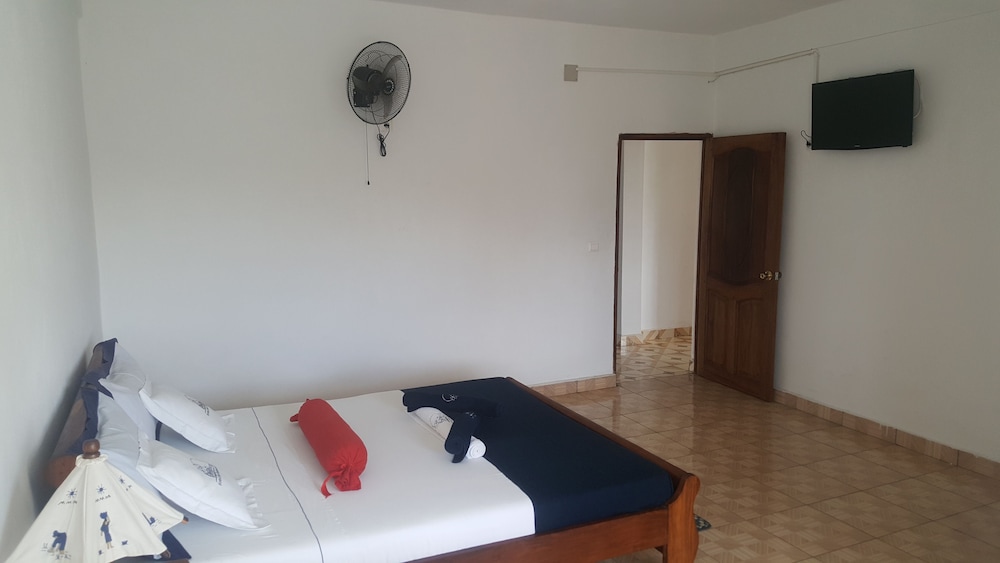 Basic Double Room, 1 Queen Bed, Sea View photo 1