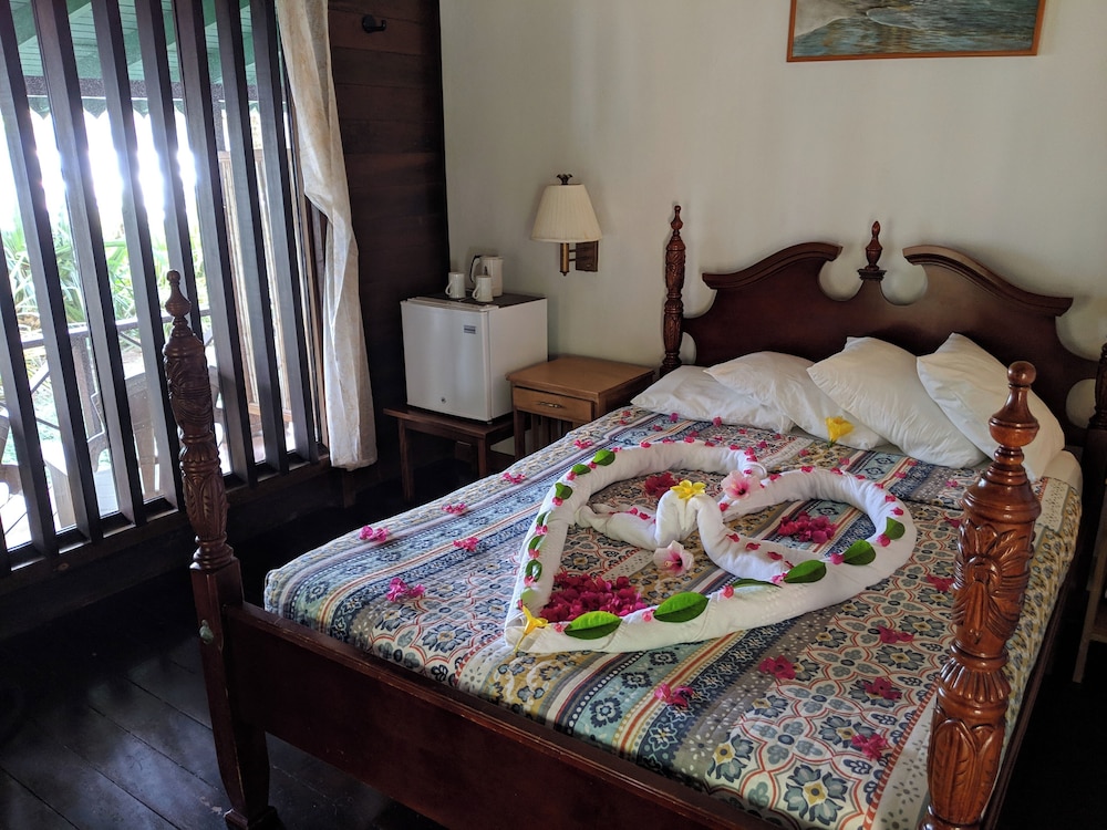 Basic Cabin, 1 Queen Bed, Ocean View