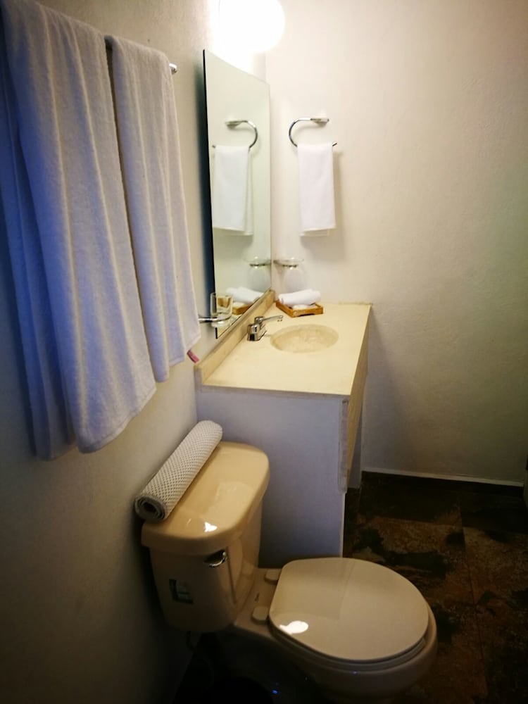 Deluxe Double Room, 1 King Bed photo 2