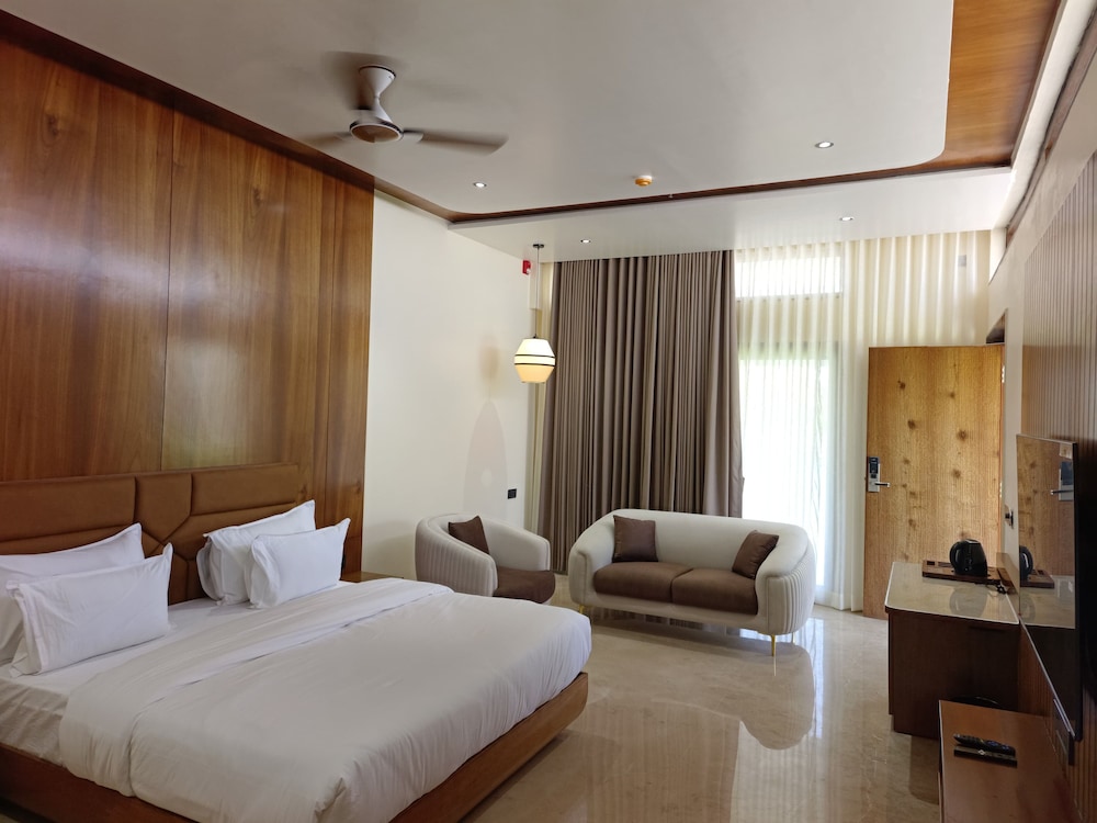 Deluxe Villas with Lake View