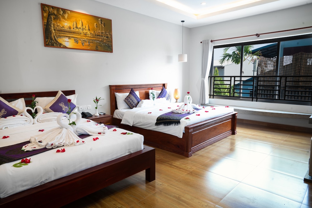 Family Suite, Balcony, Pool View